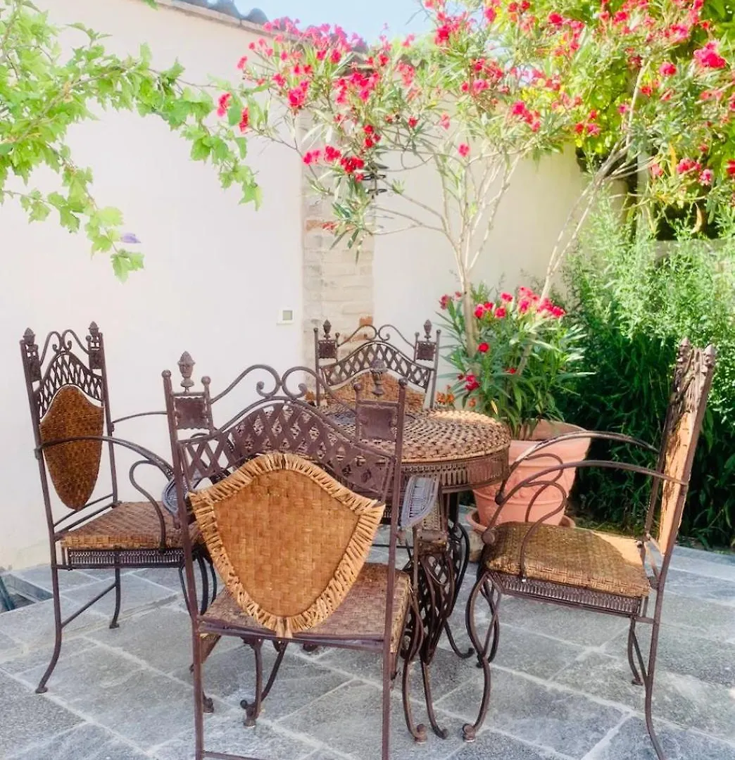 Bed & Breakfast Maison Jardin Gambara
