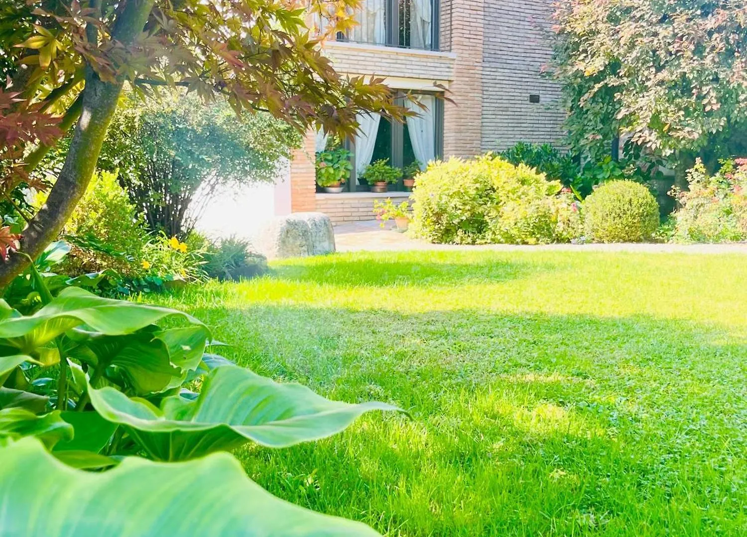 Maison Jardin Gambara 0*,