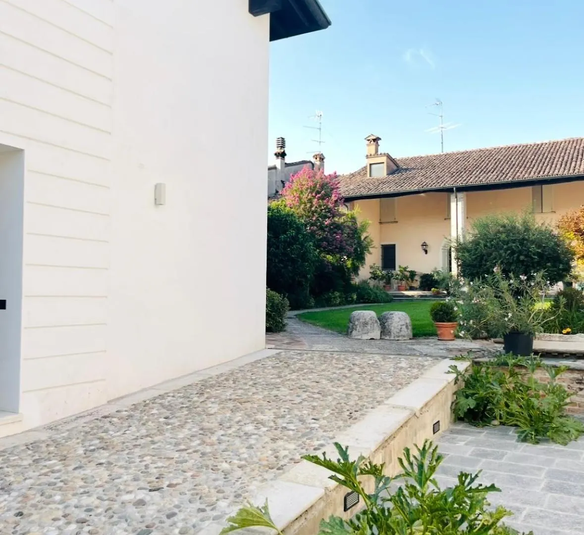 Maison Jardin Gambara Italy